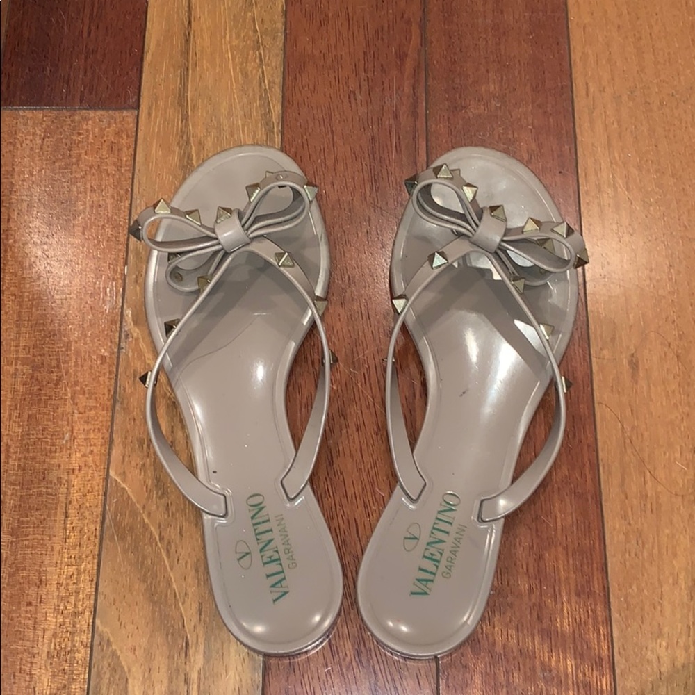 Valentino Garavani Rockstud flip flops